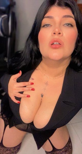 Selene 🌹 Divine Curves 😈🔥
