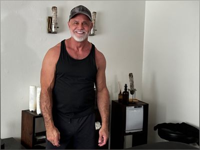 Muscle Daddy Masseur