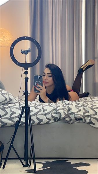 Lara profile photo 2