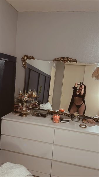 Elizabeth profile photo 2