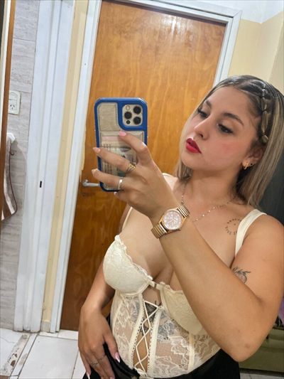 𝐭𝐡𝐞 𝐬𝐞𝐱𝐢𝐞𝐬𝐭 𝐚𝐧𝐝 𝐦𝐨𝐬𝐭 𝐝𝐚𝐫𝐢𝐧𝐠 𝐠𝐢𝐫𝐥🫵🏻🫦 profile photo 2