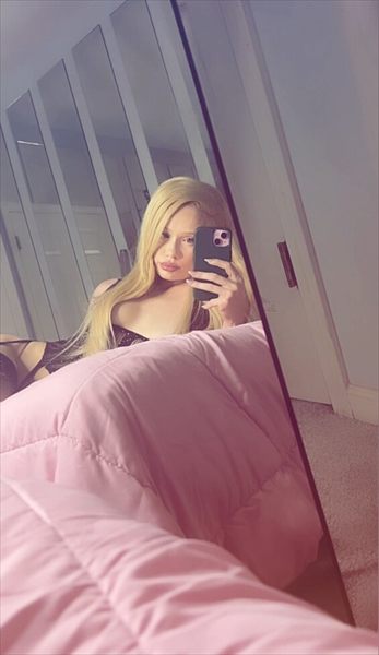 Chloee profile photo 2