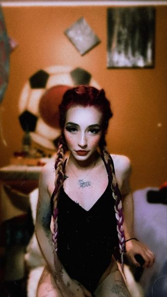 Buttercup🖤 profile photo 3