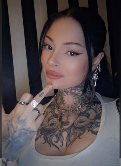 Elvira Frost 🖕