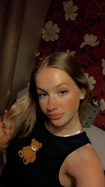Chloe 🧸