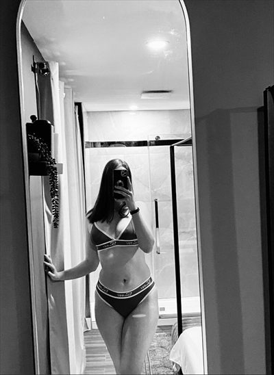 Talia_Swan24