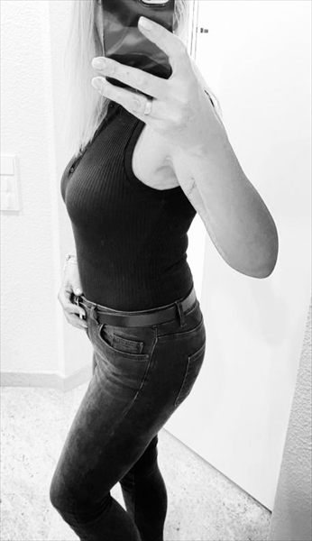 Momnextdoor