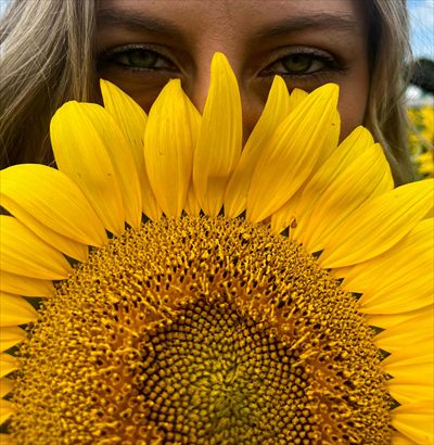 Lily Rose 🌹 profile photo 2