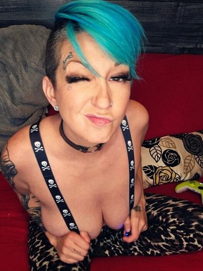 SpookyxBee Free 😈🐝 profile photo 3