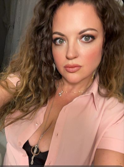 Curvy Goddess Vibes