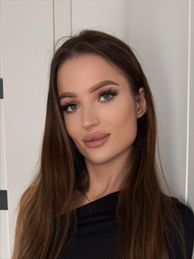 Annika · Girl next door | Free page