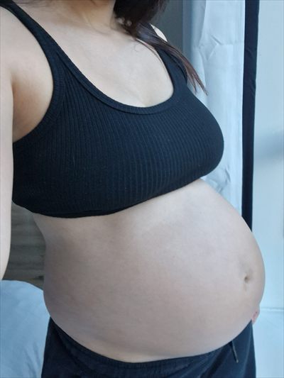 Naked Mama 🦋 (Naked Pregnant)