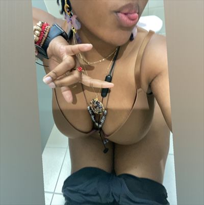 blaxkbunny19 profile photo 2