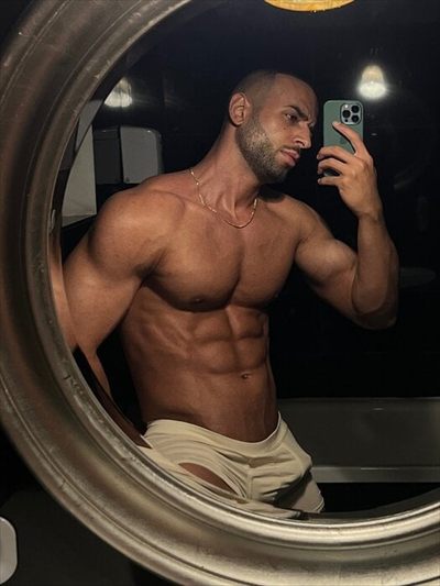 RAVYR profile photo 3