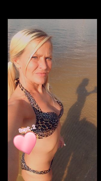 Hotwife buckle bunny