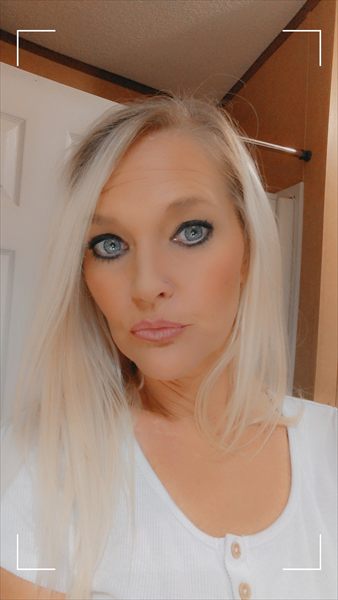 Hotwife buckle bunny profile photo 2