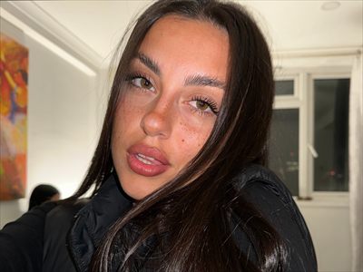 Natasha Mora 🖤