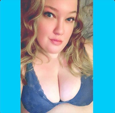 Curvaceous Chloe