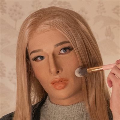 Mia profile photo 3