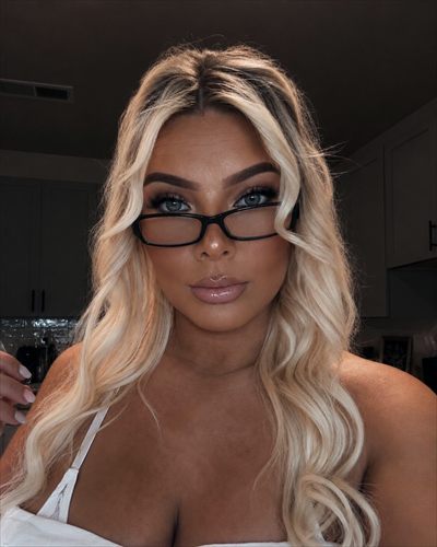 Trina Thomas 🫦