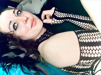 DeviantDesire profile photo 2