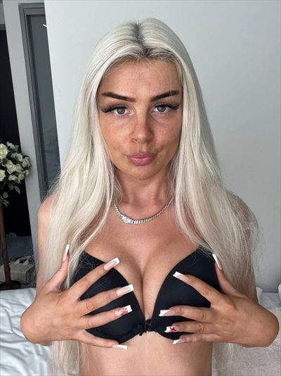 Tara Rose 💋 profile photo 3