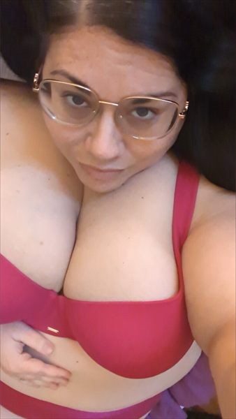 Lara profile photo 2