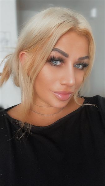 Olivia Foxx