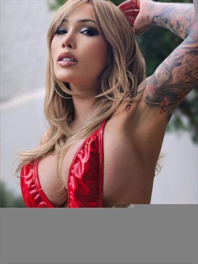 👑 ᴛʜᴇ Qᴜᴇᴇɴ ᴏꜰ ᴏɴʟʏꜰᴀɴꜱ 👑🎀 profile photo 3
