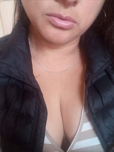 Mariana HotWife