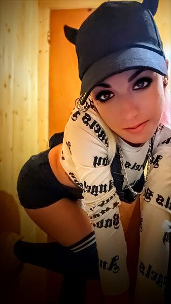 HotdamngirlsFree