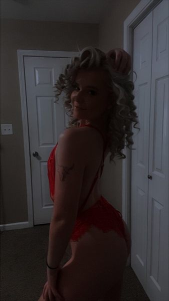 Blondebaddie