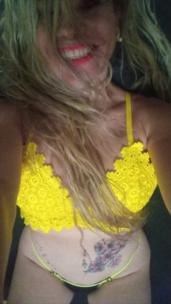 Melani Tania