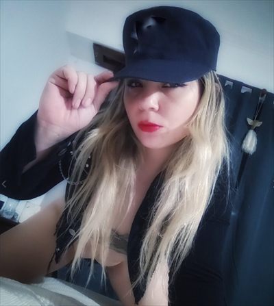 𝑭𝒍𝒐𝒓 𝒔𝒆𝒙𝒚 𝒑𝒐𝒍𝒊𝒄𝒆 💙