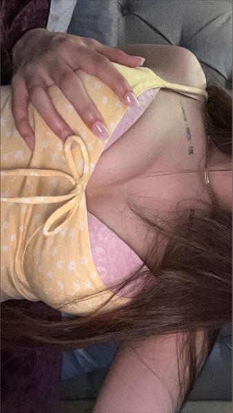 Andrea🍯 profile photo 2