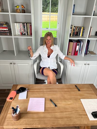 FAKE OFFICE