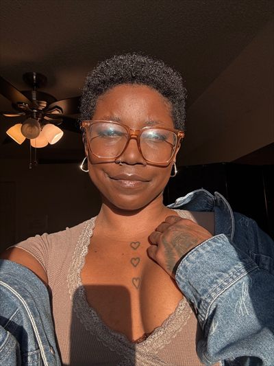 Latera Saunders