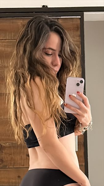 Mia Karrey