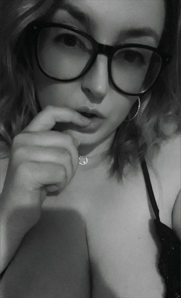 Curvy Kels
