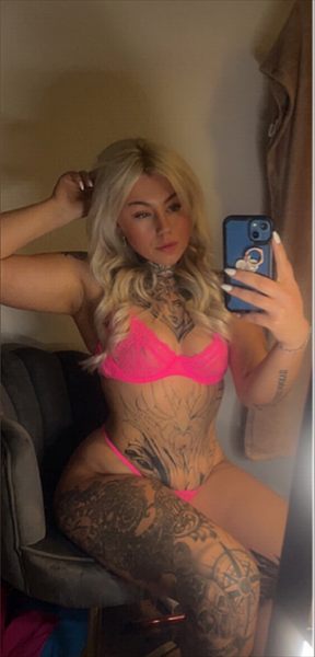 Blondie🖤🔞