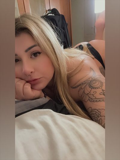 Olivia Stones 💚 profile photo 2