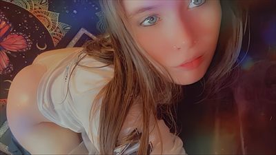 Emma Rose 🦋🥵 profile photo 2