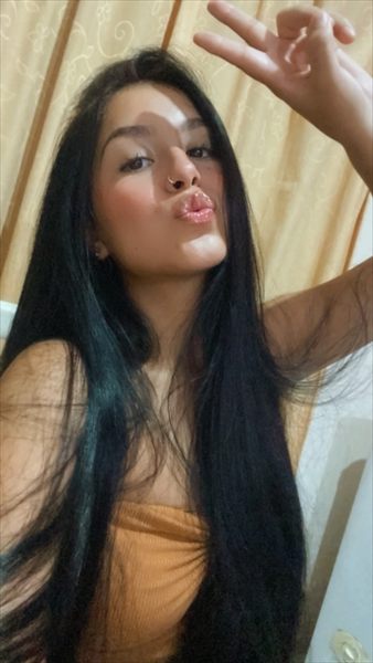 Mia Nicol