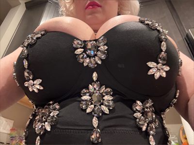 curvymmonroefree