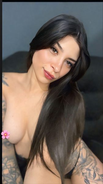 𝐑𝐮𝐛𝐲 𝐒𝐭𝐨𝐧𝐞🍒