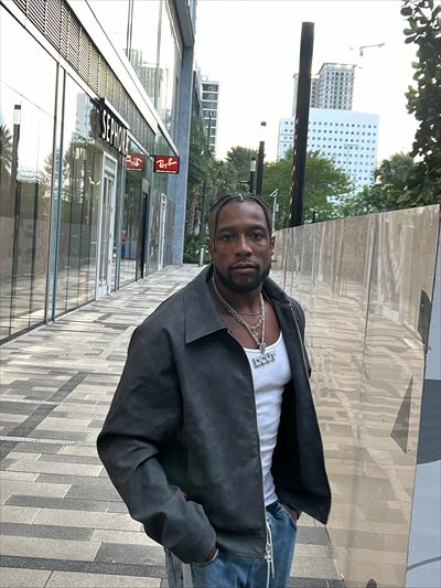 D Cut profile photo 2