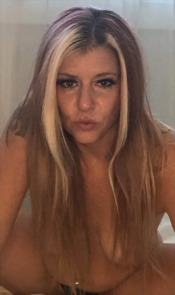 HOT M3SS JESS