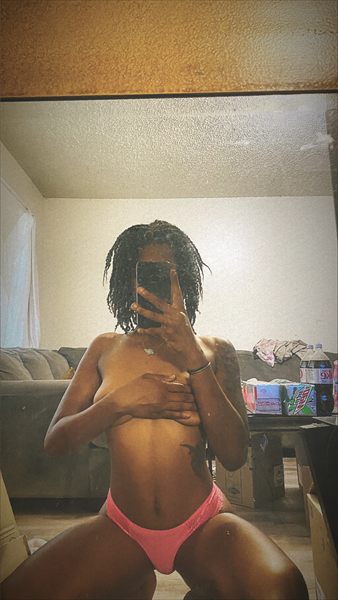 hotgurllzann🫦👅 profile photo 2