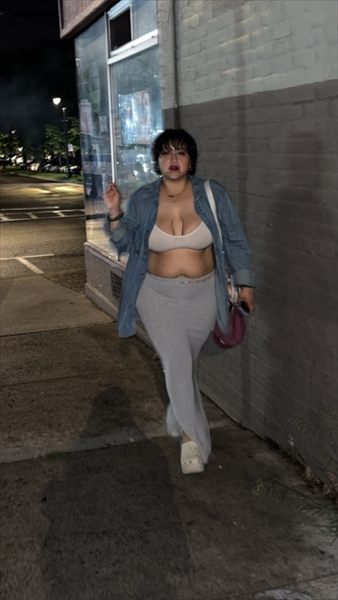 La.Juicy.Bruja