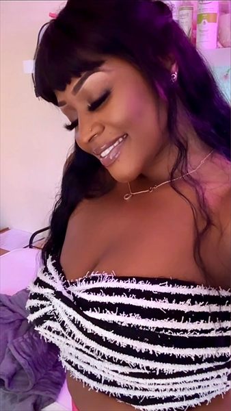 SinaBaby drives them crazy😜